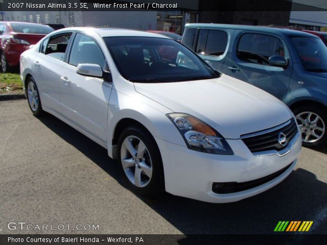 2007 Nissan Altima 3.5 SE in Winter Frost Pearl