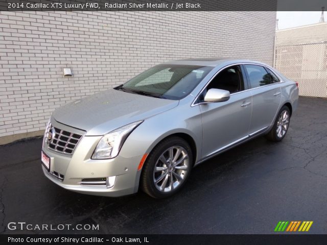 2014 Cadillac XTS Luxury FWD in Radiant Silver Metallic
