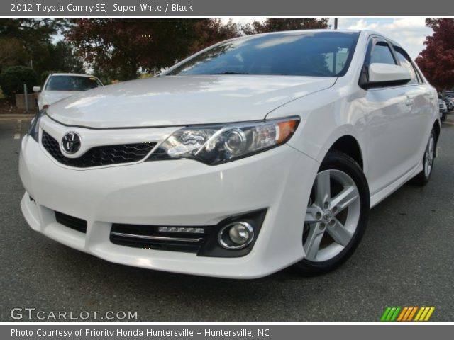 2012 Toyota Camry SE in Super White