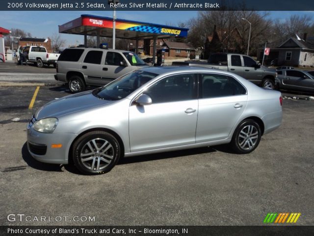 2006 Volkswagen Jetta 2.5 Sedan in Reflex Silver Metallic