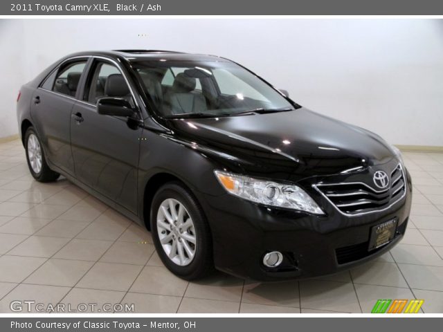 2011 Toyota Camry XLE in Black