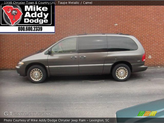 1998 Chrysler Town & Country LXi in Taupe Metallic