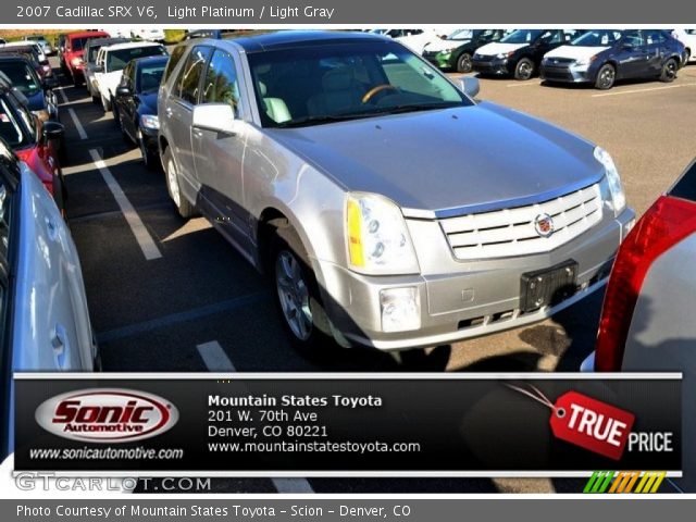 2007 Cadillac SRX V6 in Light Platinum