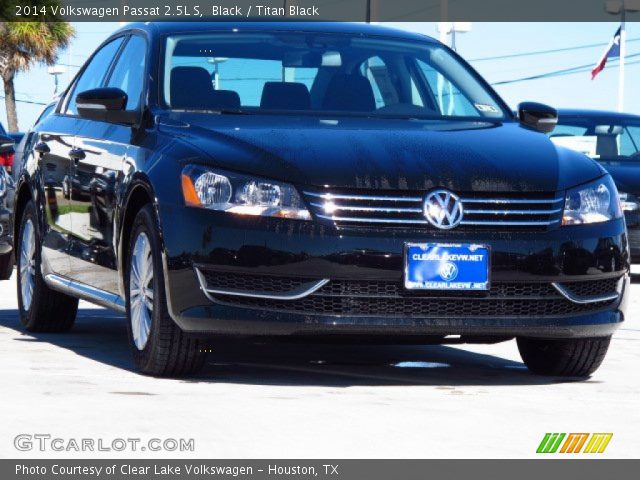 2014 Volkswagen Passat 2.5L S in Black