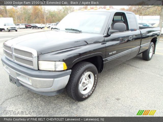 1999 Dodge Ram 1500 SLT Extended Cab in Black