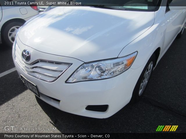 2011 Toyota Camry LE in Super White
