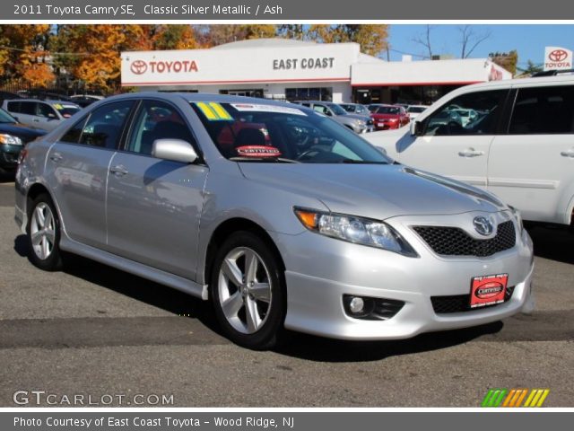 2011 Toyota Camry SE in Classic Silver Metallic