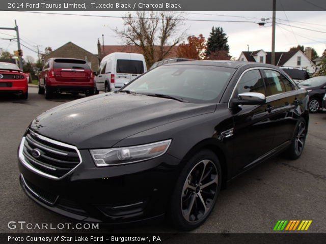 2014 Ford Taurus Limited in Tuxedo Black