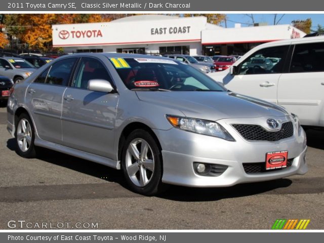 2011 Toyota Camry SE in Classic Silver Metallic