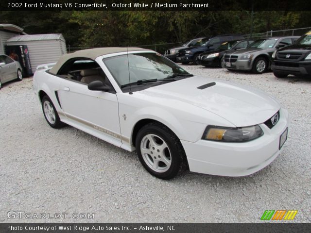 2002 Ford Mustang V6 Convertible in Oxford White