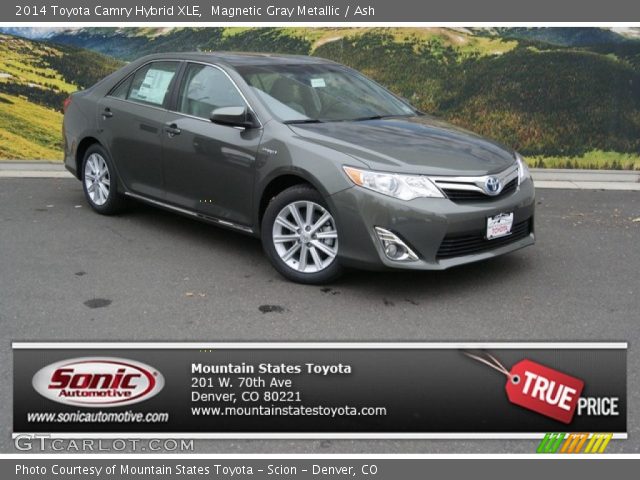 2014 Toyota Camry Hybrid XLE in Magnetic Gray Metallic
