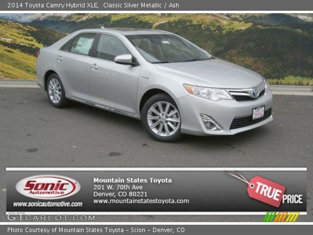 2014 Toyota Camry Hybrid XLE in Classic Silver Metallic