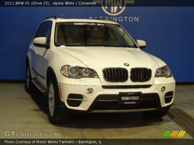 2011 BMW X5 xDrive 35i in Alpine White