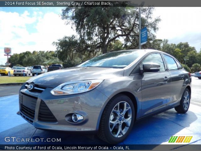 2014 Ford Focus SE Sedan in Sterling Gray
