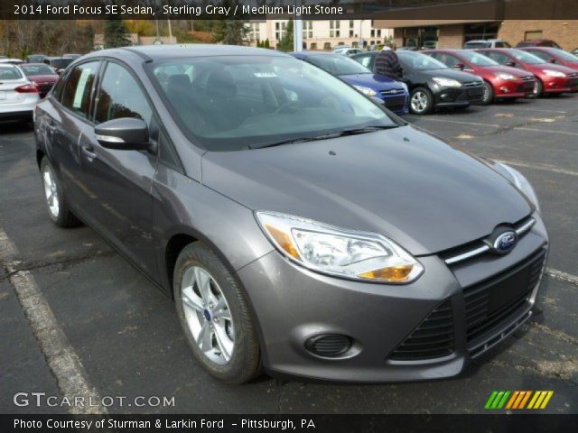 2014 Ford Focus SE Sedan in Sterling Gray
