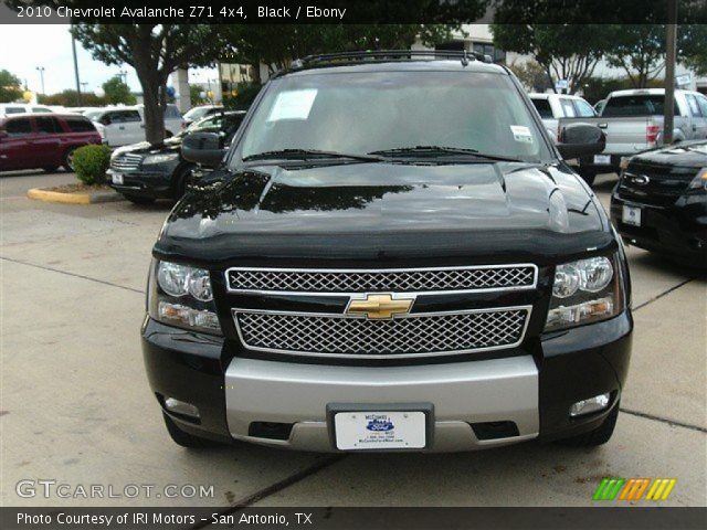 2010 Chevrolet Avalanche Z71 4x4 in Black