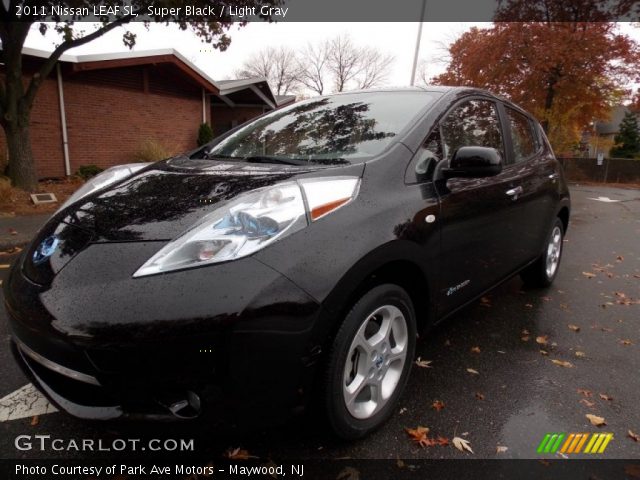 2011 Nissan LEAF SL in Super Black