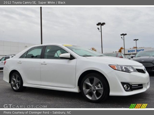 2012 Toyota Camry SE in Super White