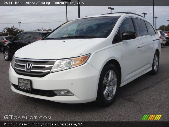 2011 Honda Odyssey Touring in Taffeta White
