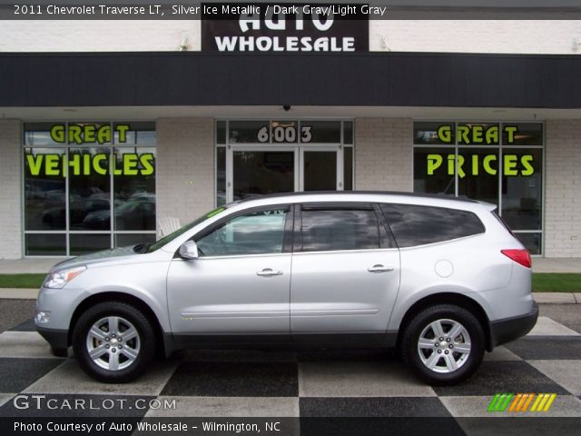 2011 Chevrolet Traverse LT in Silver Ice Metallic