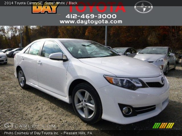 2014 Toyota Camry SE in Super White