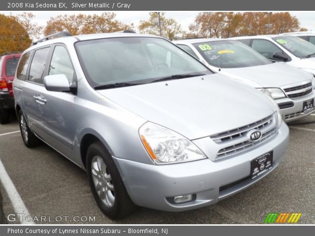 2008 Kia Sedona EX in Silver Metallic