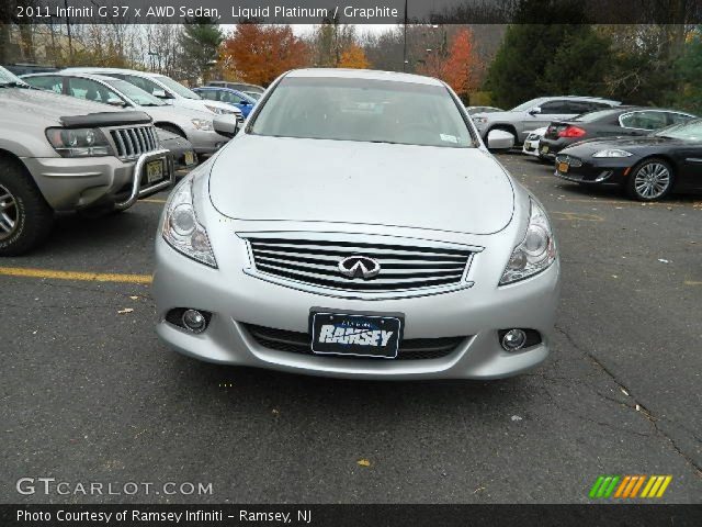2011 Infiniti G 37 x AWD Sedan in Liquid Platinum