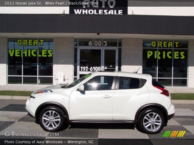 2011 Nissan Juke SV in White Pearl