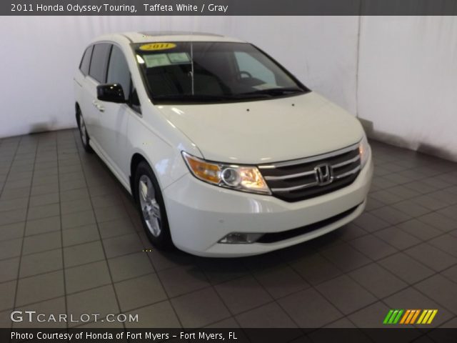 2011 Honda Odyssey Touring in Taffeta White