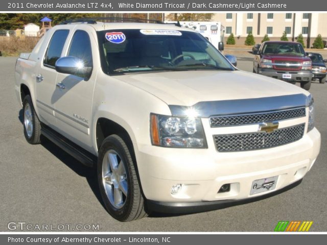 2011 Chevrolet Avalanche LTZ 4x4 in White Diamond Tricoat