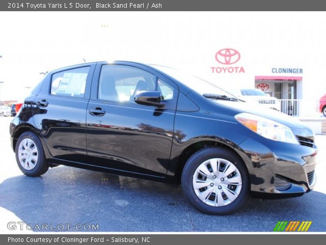 2014 Toyota Yaris L 5 Door in Black Sand Pearl