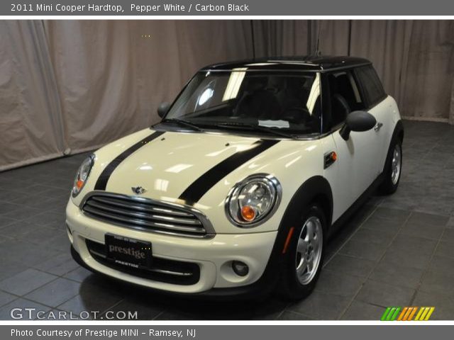 2011 Mini Cooper Hardtop in Pepper White