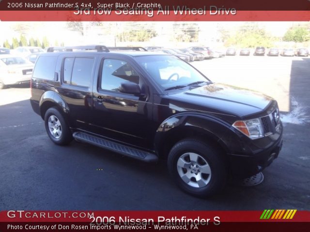 2006 Nissan Pathfinder S 4x4 in Super Black