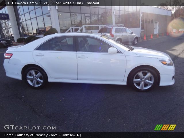 2011 Toyota Camry SE V6 in Super White