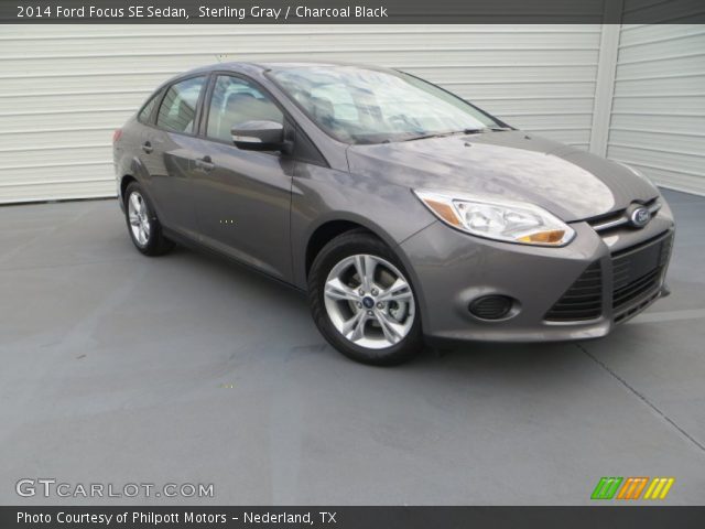 2014 Ford Focus SE Sedan in Sterling Gray