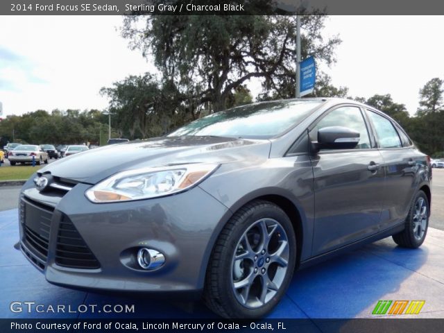 2014 Ford Focus SE Sedan in Sterling Gray