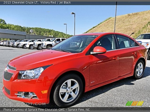 2013 Chevrolet Cruze LT in Victory Red