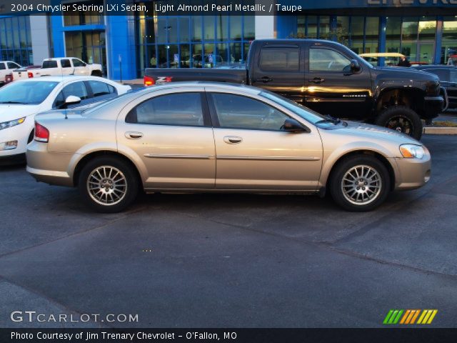 2004 Chrysler Sebring LXi Sedan in Light Almond Pearl Metallic