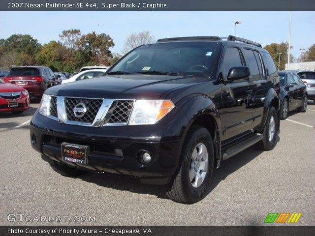 2007 Nissan Pathfinder SE 4x4 in Super Black