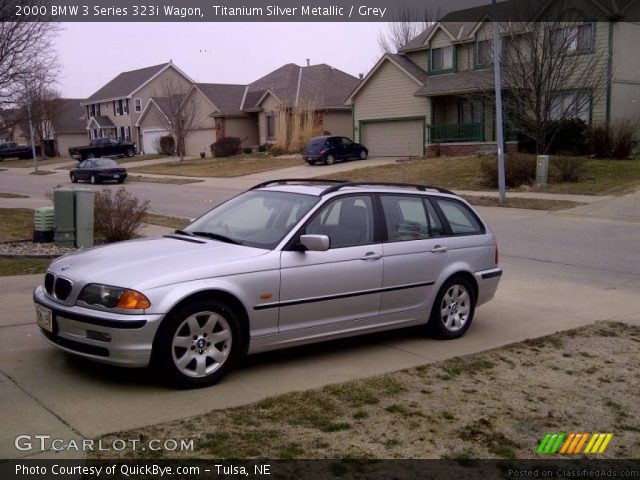 2000 BMW 3 Series 323i Wagon in Titanium Silver Metallic