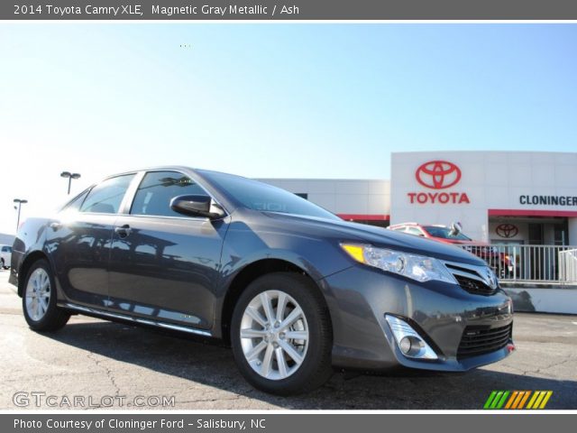 2014 Toyota Camry XLE in Magnetic Gray Metallic