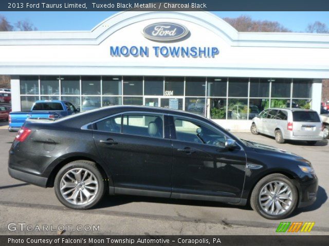 2013 Ford Taurus Limited in Tuxedo Black Metallic