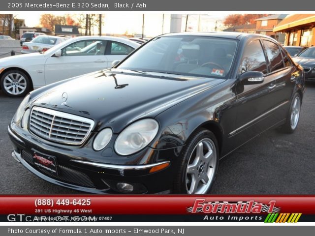 2005 Mercedes-Benz E 320 Sedan in Black