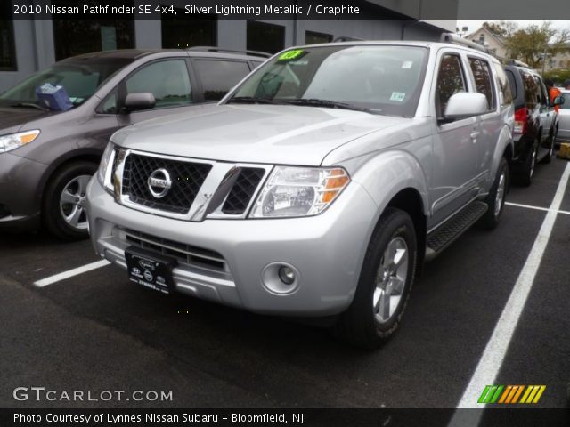 2010 Nissan Pathfinder SE 4x4 in Silver Lightning Metallic