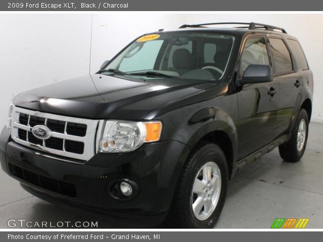 2009 Ford Escape XLT in Black