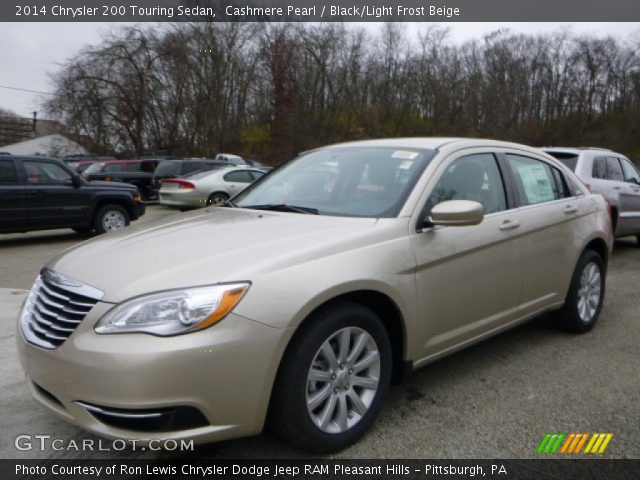 2014 Chrysler 200 Touring Sedan in Cashmere Pearl