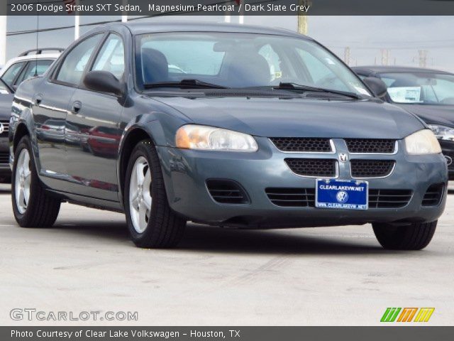 2006 Dodge Stratus SXT Sedan in Magnesium Pearlcoat
