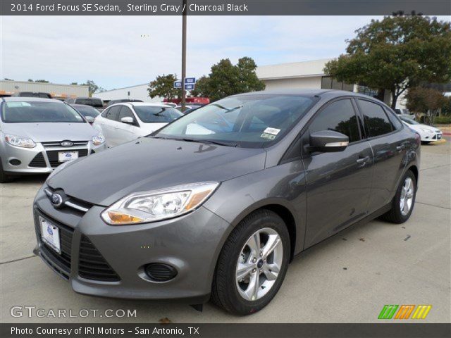 2014 Ford Focus SE Sedan in Sterling Gray