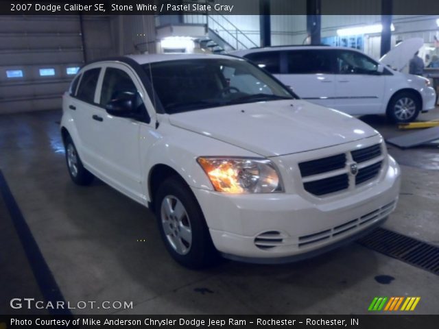2007 Dodge Caliber SE in Stone White