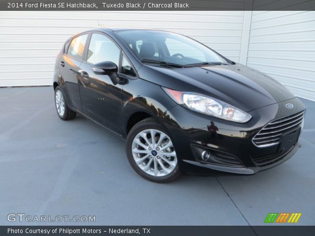 2014 Ford Fiesta SE Hatchback in Tuxedo Black